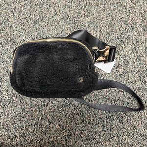 Lululemon fleece belt bag